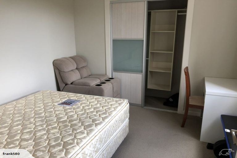 Photo of property in 8 Kouras Place, Flat Bush, Auckland, 2016
