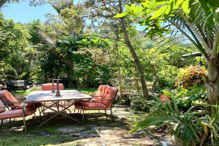 Photo of property in 15 Puriri Place, Tuateawa, Coromandel, 3583