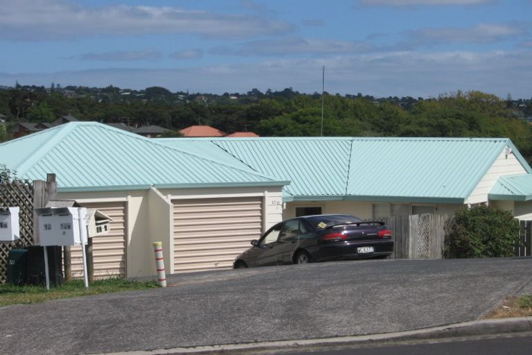 Photo of property in 1/10 Fernlea Rise, Bayview, Auckland, 0629