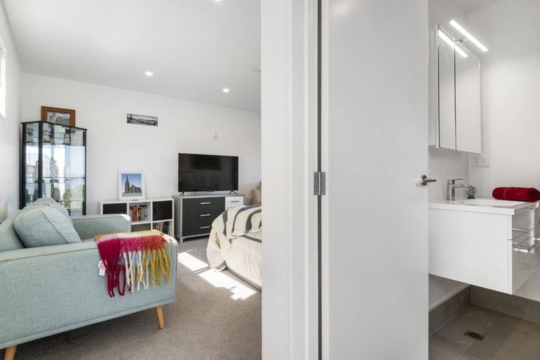 Photo of property in 12 Mahinga Kai Way, Belmont, Auckland, 0622