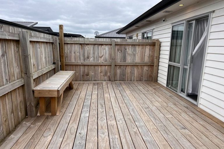 Photo of property in 21 Kutukutu Street, Takanini, 2112