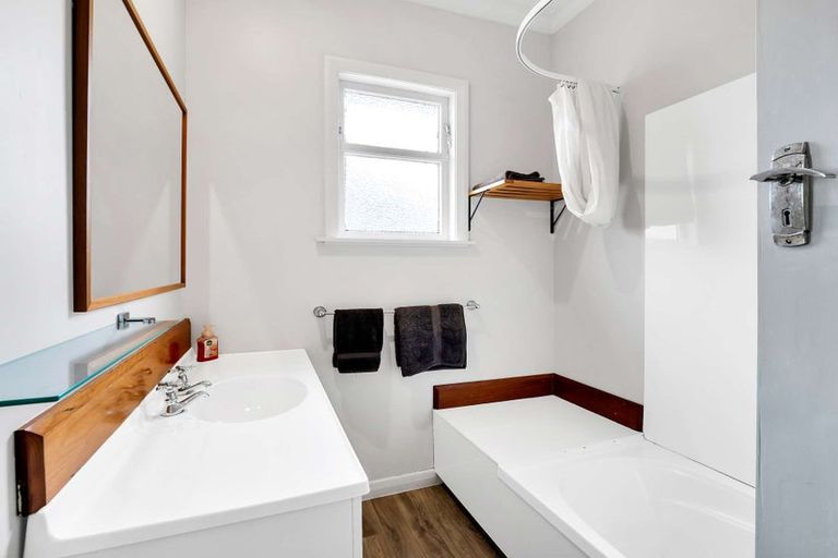 Photo of property in 68 Seddon Street, Takaro, Palmerston North, 4412