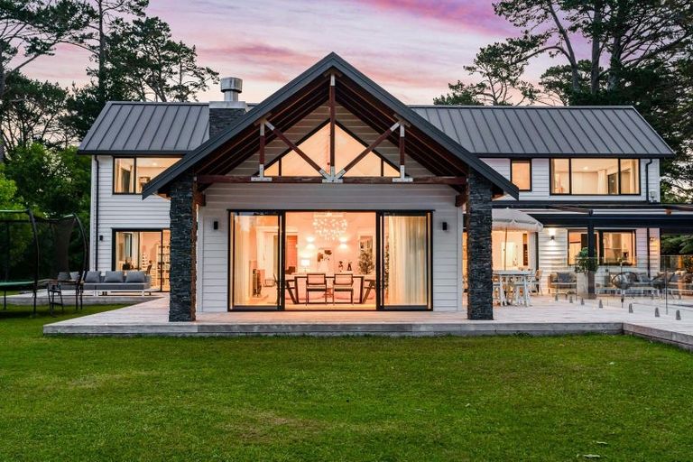 Photo of property in 16 Collings Drive, Lucas Heights, Albany, 0793