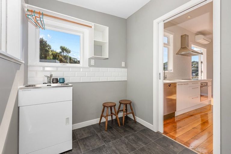Photo of property in 26 Freeling Street, Island Bay, Wellington, 6023