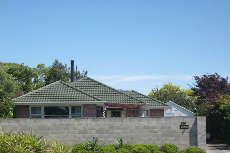 Photo of property in 18 Masham Road, Broomfield, Christchurch, 8042