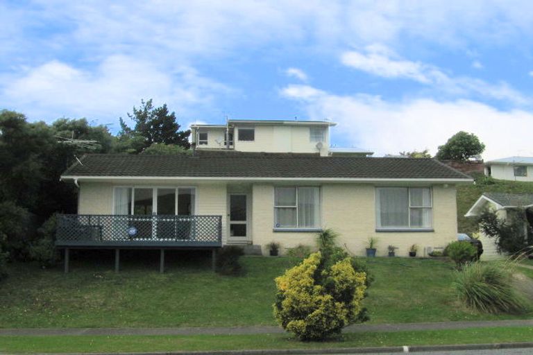 Photo of property in 60 Waipounamu Drive, Kelson, Lower Hutt, 5010