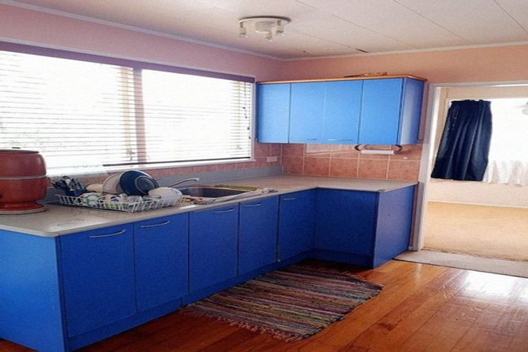 Photo of property in 1 Nan Place, Pakuranga Heights, Auckland, 2010