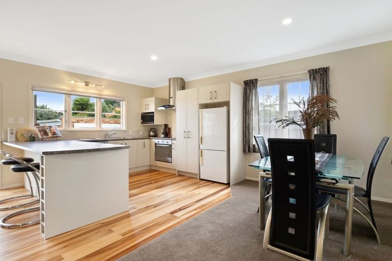 Photo of property in 13 Vardon Road, St Andrews, Hamilton, 3200