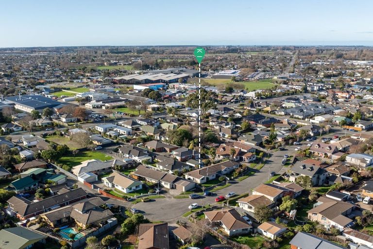 Photo of property in 18 Sawtell Place, Northcote, Christchurch, 8052