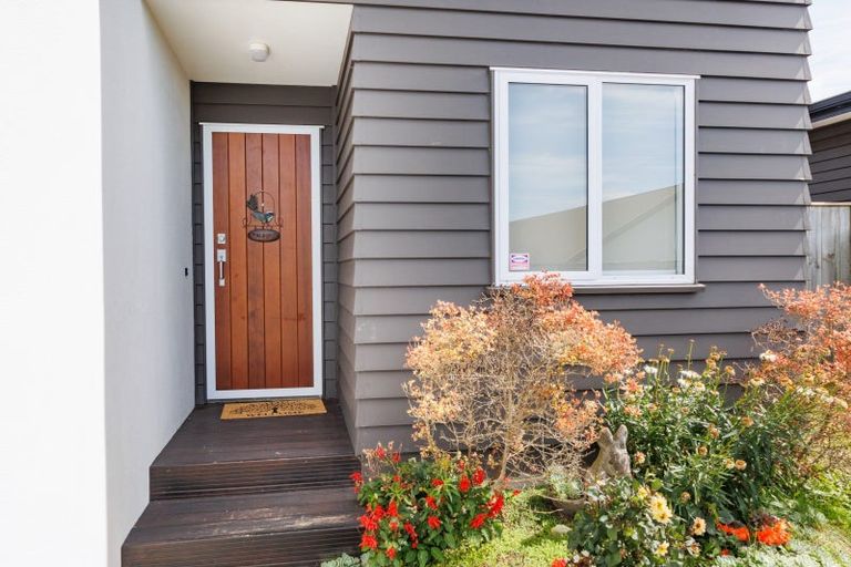 Photo of property in 10 Galea Grove, Kelvin Grove, Palmerston North, 4414