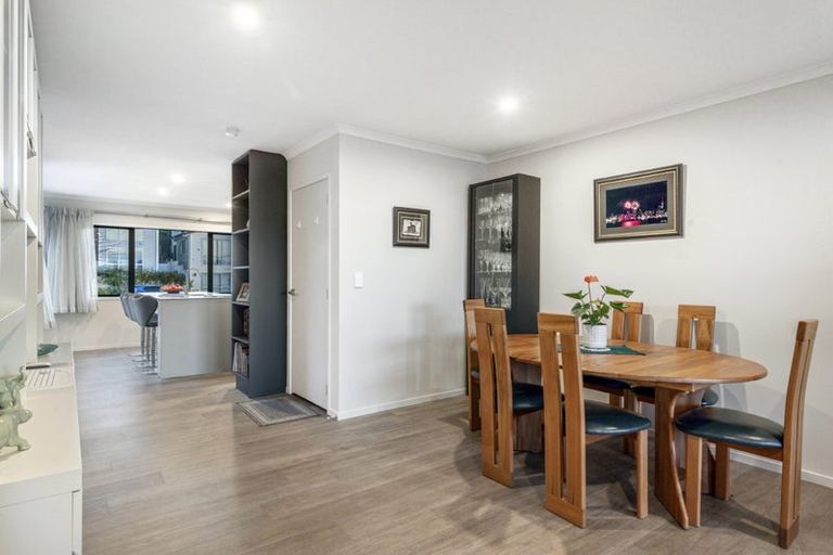 Photo of property in 31 Cavalli Road, Long Bay, Auckland, 0630