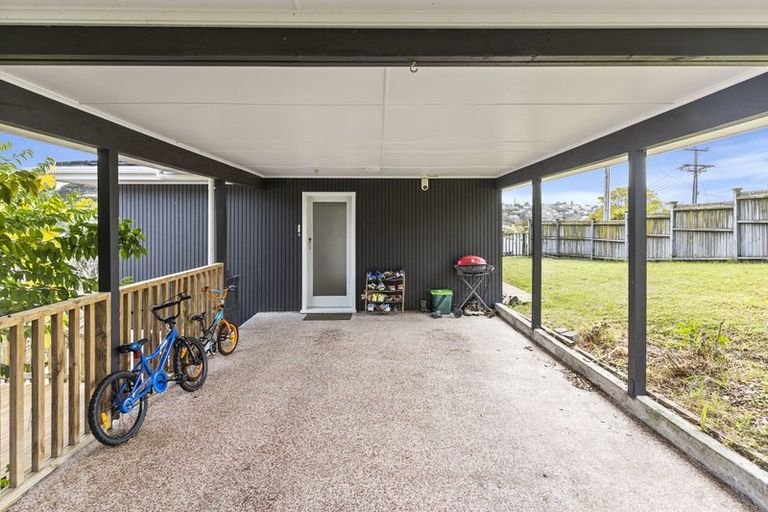 Photo of property in 1/6 Ellice Road, Totara Vale, Auckland, 0629