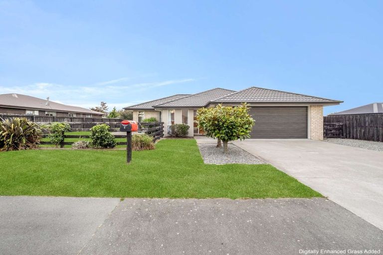 Photo of property in 8 Marble Court, Rolleston, 7614