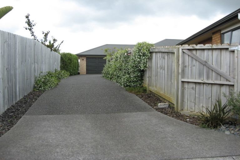 Photo of property in 35 Greig Place, Pukekohe, 2120