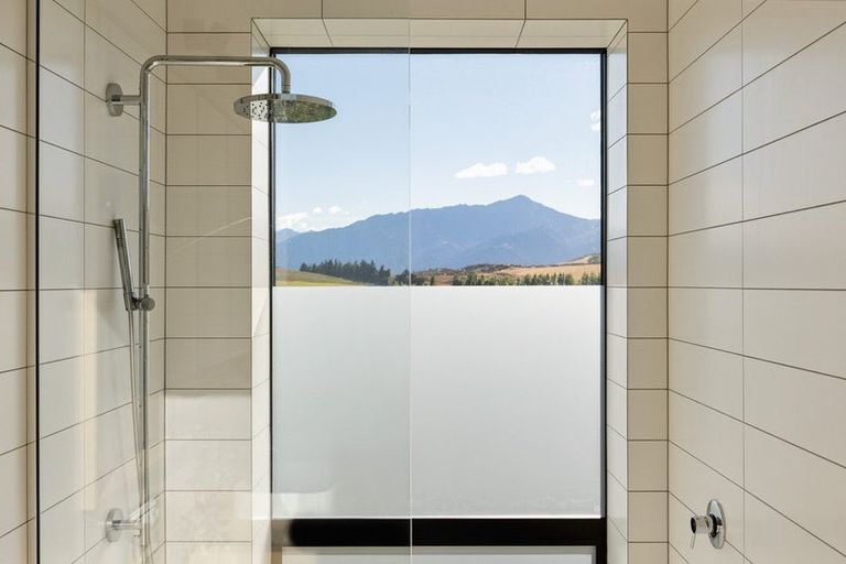 Photo of property in 3 Torridon Court, Jacks Point, Queenstown, 9371