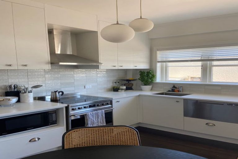 Photo of property in 4/541 Marine Parade, Napier South, Napier, 4110