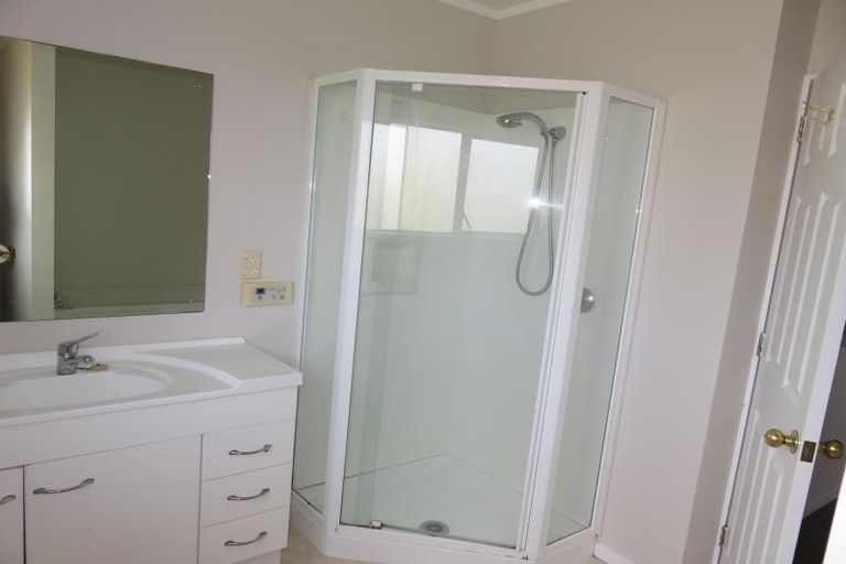 Photo of property in 5 Bathgate Street, Johnsonville, Wellington, 6037