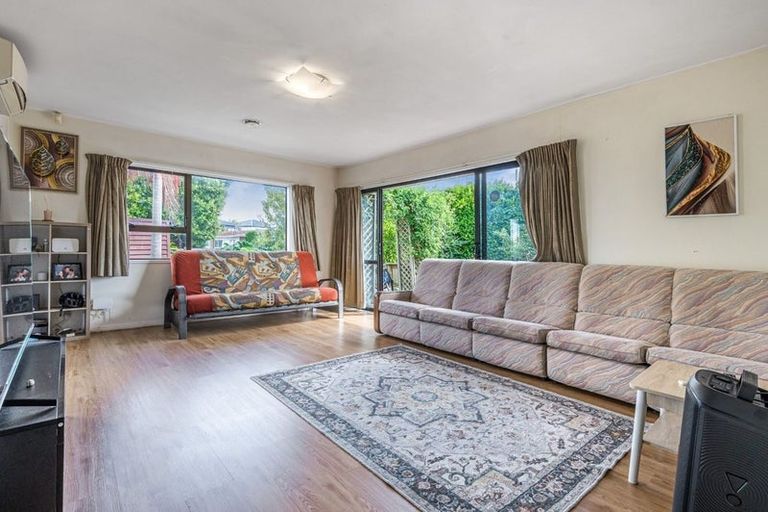 Photo of property in 36 Maugham Drive, Bucklands Beach, Auckland, 2014