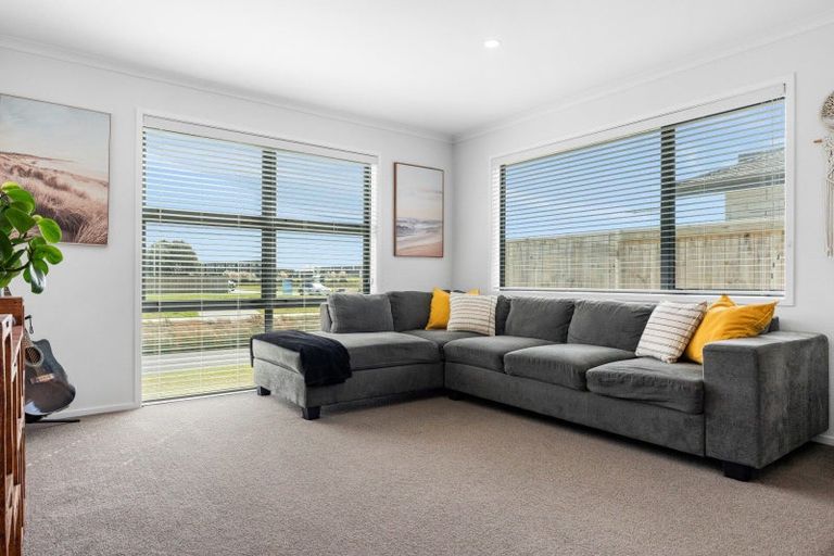 Photo of property in 52 Tamapahore Boulevard, Papamoa Beach, Papamoa, 3118