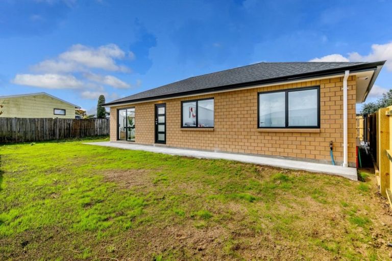 Photo of property in 1/25 Kennington Drive, Clendon Park, Auckland, 2103