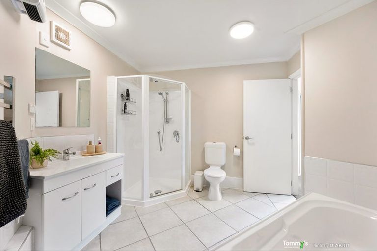 Photo of property in 36 Chesterton Street, Johnsonville, Wellington, 6037