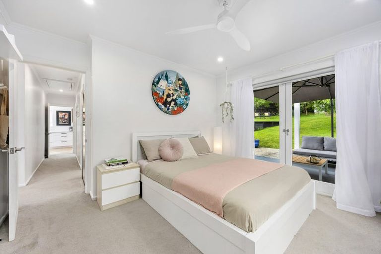 Photo of property in 70 Selwyn Crescent, Forrest Hill, Auckland, 0620
