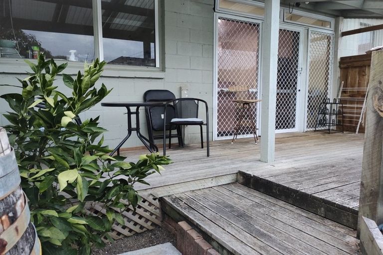 Photo of property in 2/45 College Road, Northcote, Auckland, 0627
