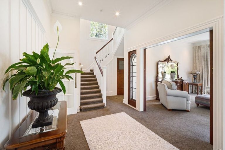 Photo of property in 5 Macmillan Avenue, Cashmere, Christchurch, 8022