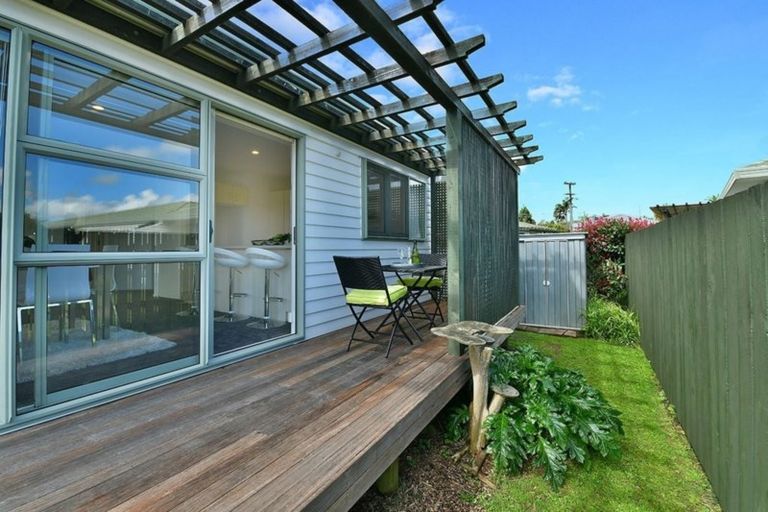 Photo of property in 1/12 Miro Street, Helensville, 0800