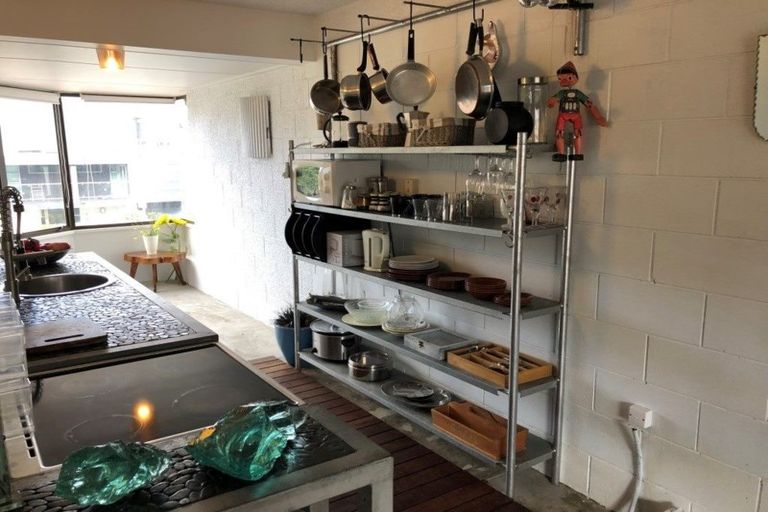 Photo of property in 40 Maunganui Road, Mount Maunganui, 3116