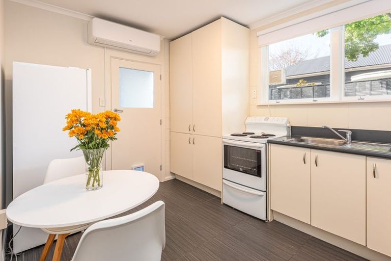 Photo of property in 2/78 Holly Road, St Albans, Christchurch, 8014