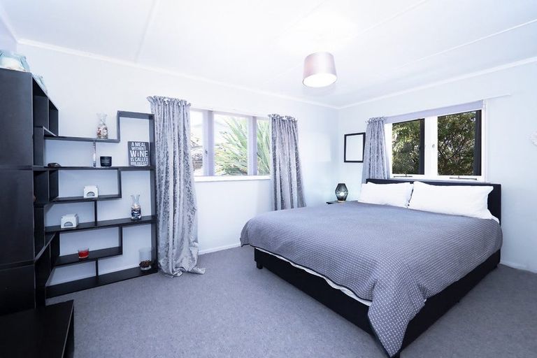 Photo of property in 13 Binnie Street, Paihia, 0200
