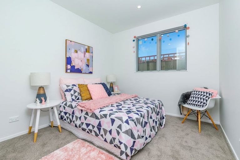Photo of property in 42 Schoolside Road, Kumeu, 0810