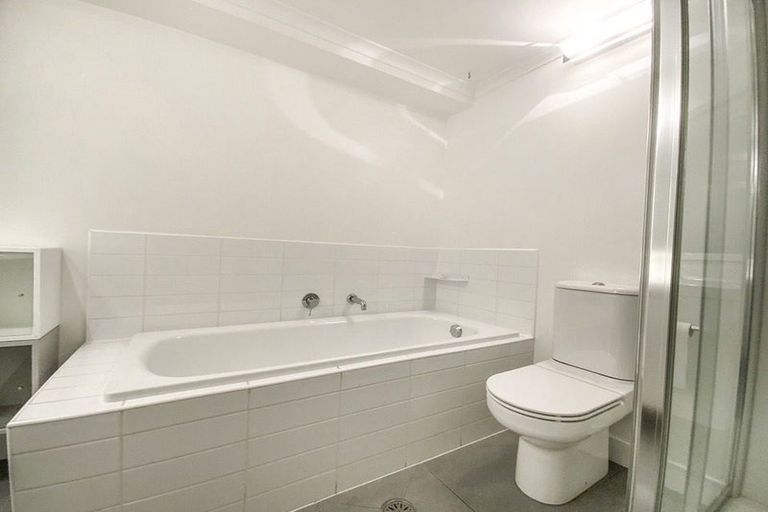 Photo of property in Augusta Apartments, 21/254 Willis Street, Te Aro, Wellington, 6011