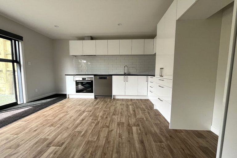 Photo of property in 49a Taylor Terrace, Tawa, Wellington, 5028