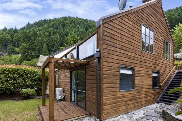 Photo of property in 2a Reavers Lane, Queenstown, 9300