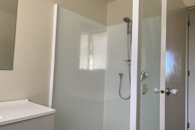 Photo of property in 10 Cloghan Close, Massey, Auckland, 0614