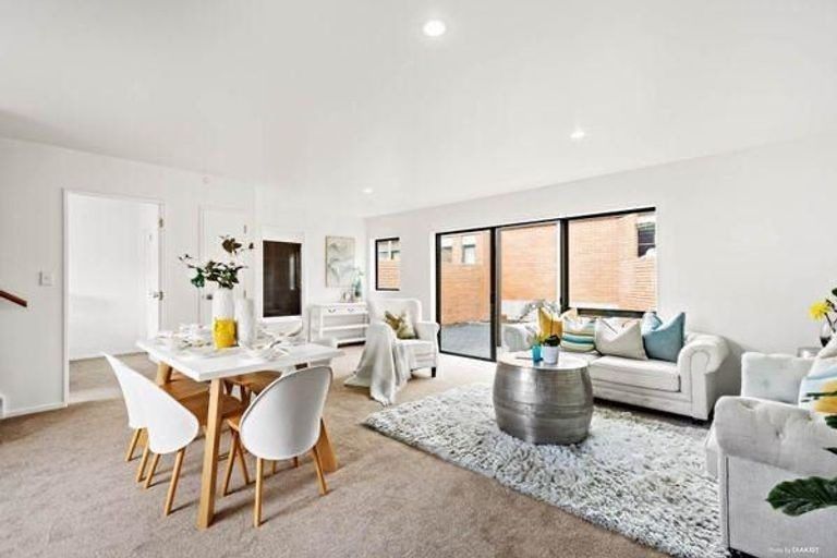 Photo of property in 5/1 Melview Place, New Lynn, Auckland, 0600