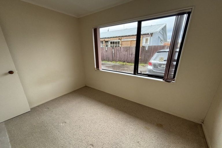 Photo of property in 30a Miro Street, Takaro, Palmerston North, 4410