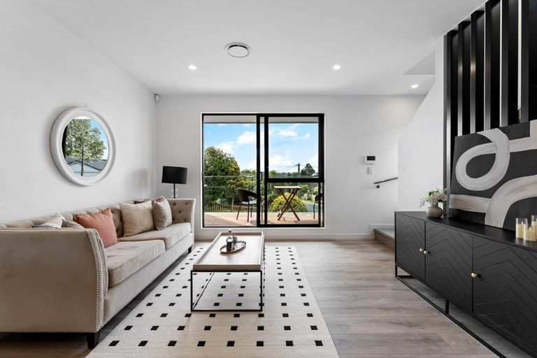 Photo of property in 7/12 Statesman Street, Henderson, Auckland, 0612