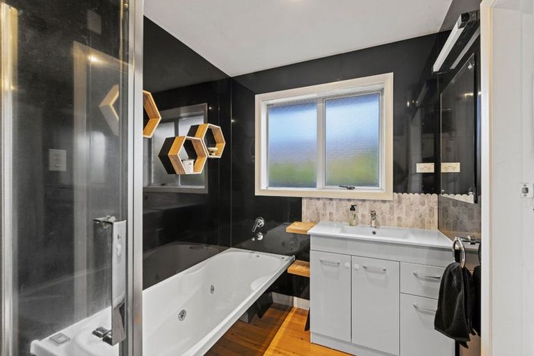 Photo of property in 4 Erin Crescent, Mairehau, Christchurch, 8013