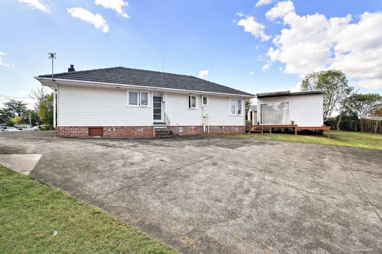 Photo of property in 70 Smythe Road, Henderson, Auckland, 0612