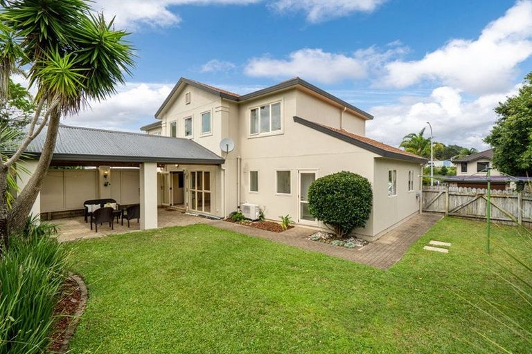 Photo of property in 27 Kinleith Way, Albany, Auckland, 0632