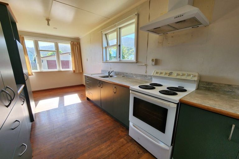 Photo of property in 9 Barkley Place, Cobden, Greymouth, 7802