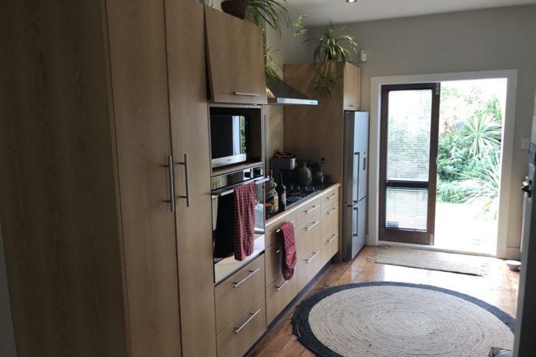 Photo of property in 33 Hall Street, Newtown, Wellington, 6021