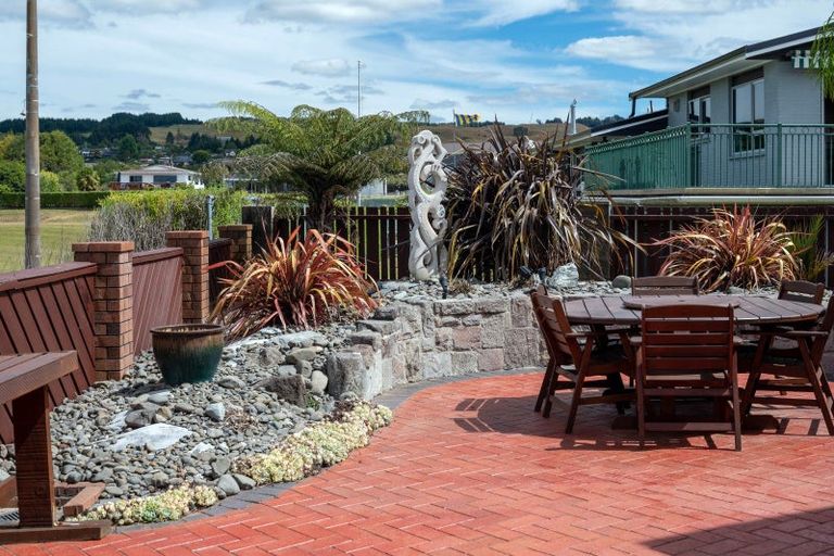 Photo of property in 37 Carter Drive, Pomare, Rotorua, 3015