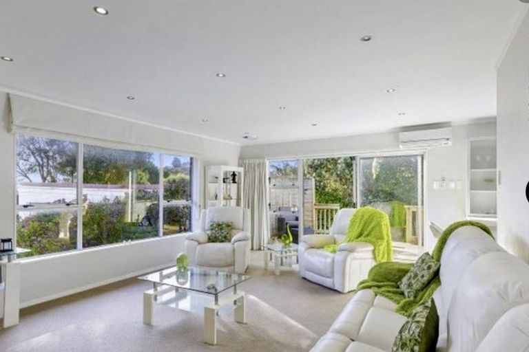 Photo of property in 19b Hicks Close, Whitby, Porirua, 5024