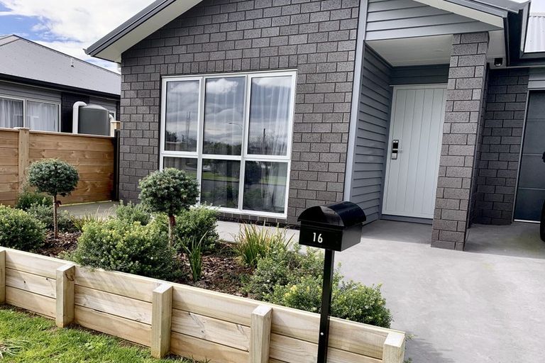 Photo of property in 6a Kirk Street, Waiuku, 2123