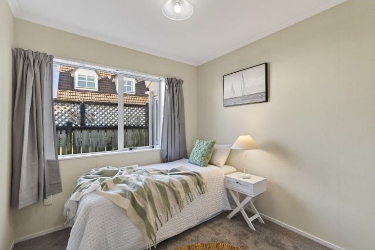 Photo of property in 3/20 Kellyville Heights, Merrilands, New Plymouth, 4312