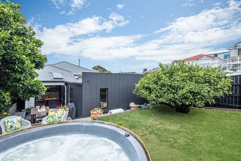 Photo of property in 2 Bourke Street, Kilbirnie, Wellington, 6022